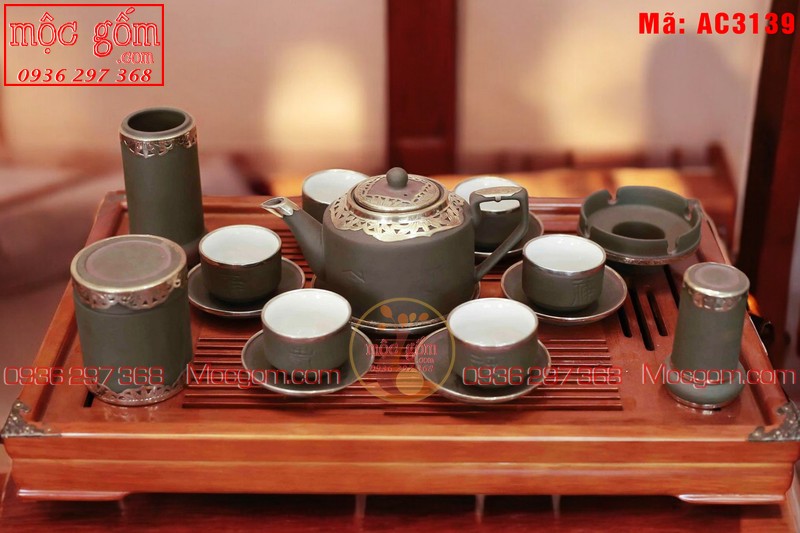 Ấm tử sa cao cấp mẫu Bọc đồng mã AC3139