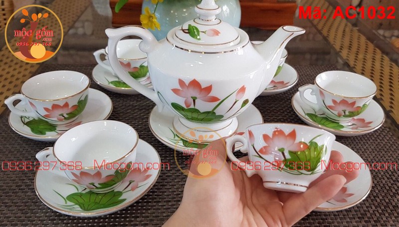 Bộ ấm chén uống trà vẽ Sen mã AC1032